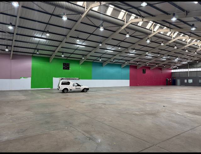 4,000M² WAREHOUSE TO LET IN UMHLALI